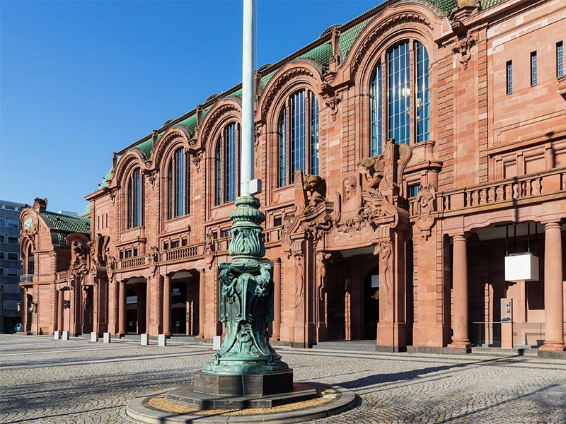 Front with historic façade of the Congress Center Rosengarten, Mannheim (photograph: © Westend61 / Adobe Stock)